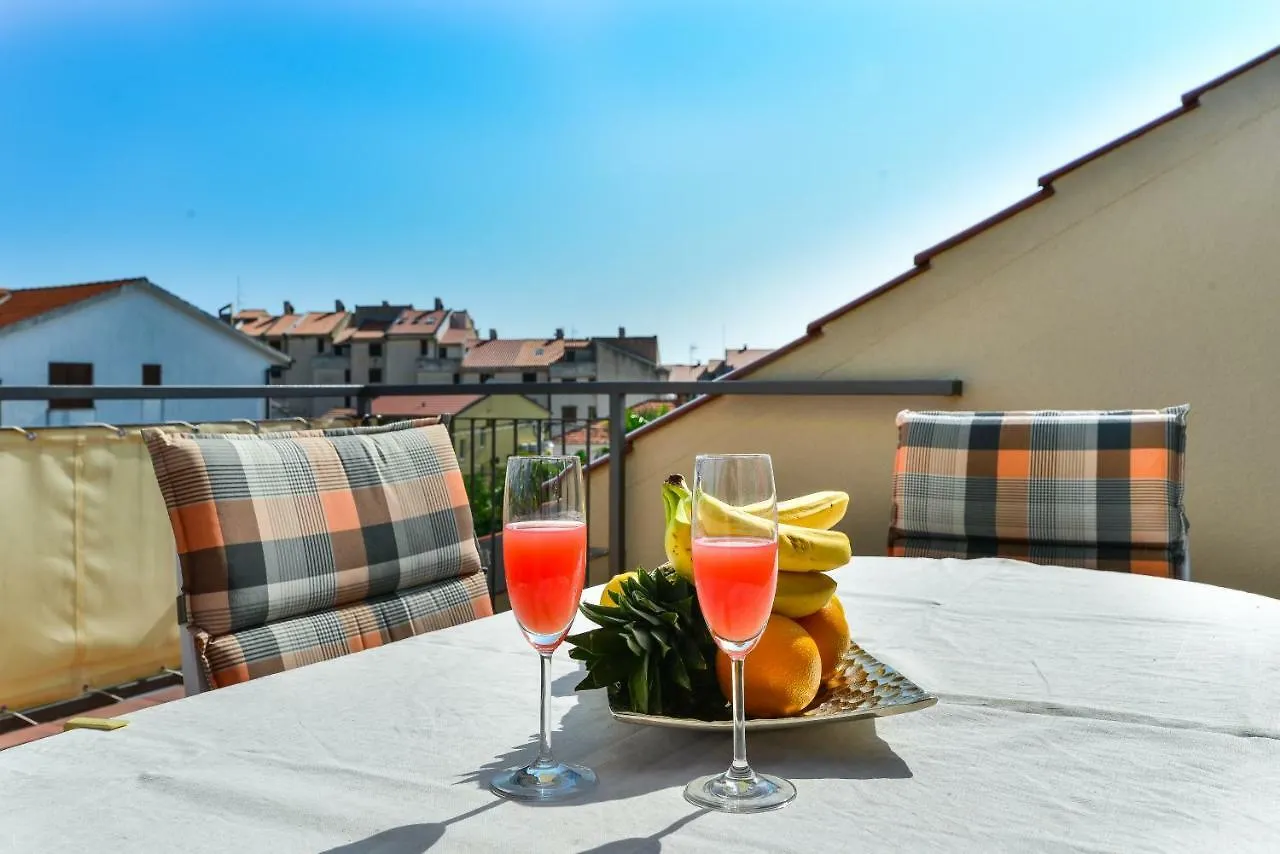 Apartment Lily Задар Хорватия